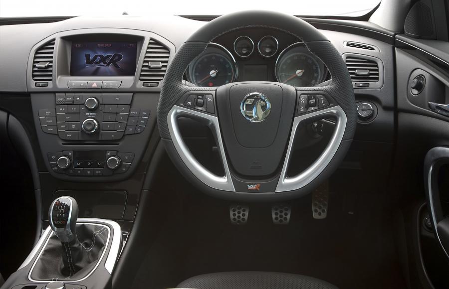  Vauxhall Insignia VXR Sports Tourer 2009 года  (фото 3 из 9)